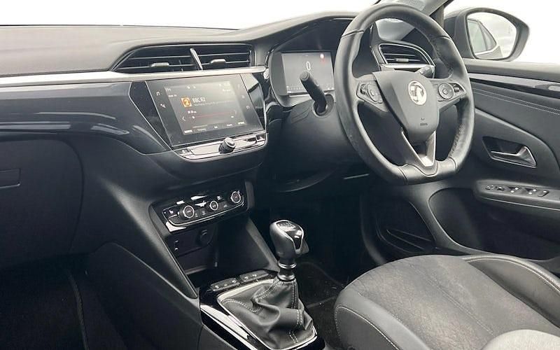 Second-hand Vauxhall Corsa Edition 101 CP (74 kW) 2022 Negru Hatchback