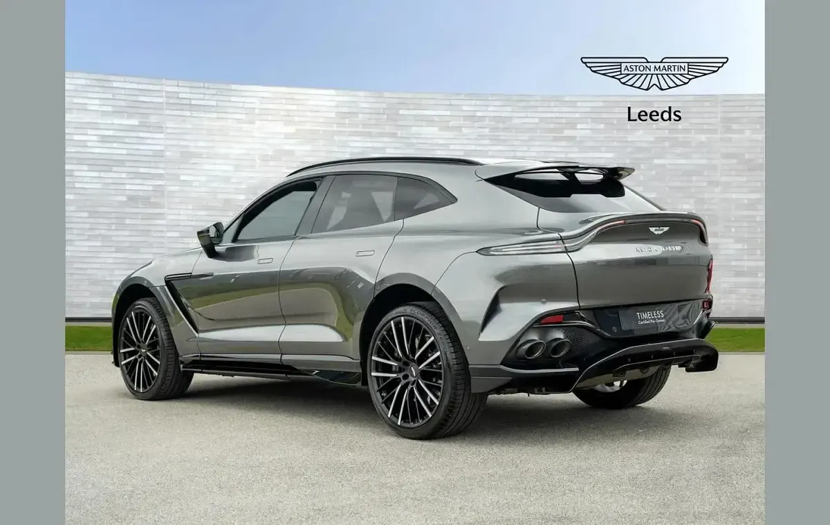 Used Aston Martin DBX 707 697 HP (512 kW) 2025 Silver SUV