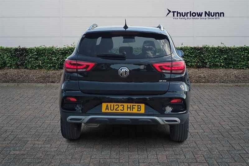 Used MG ZS Exclusive 106 HP (77 kW) 2023 Black pearl SUV