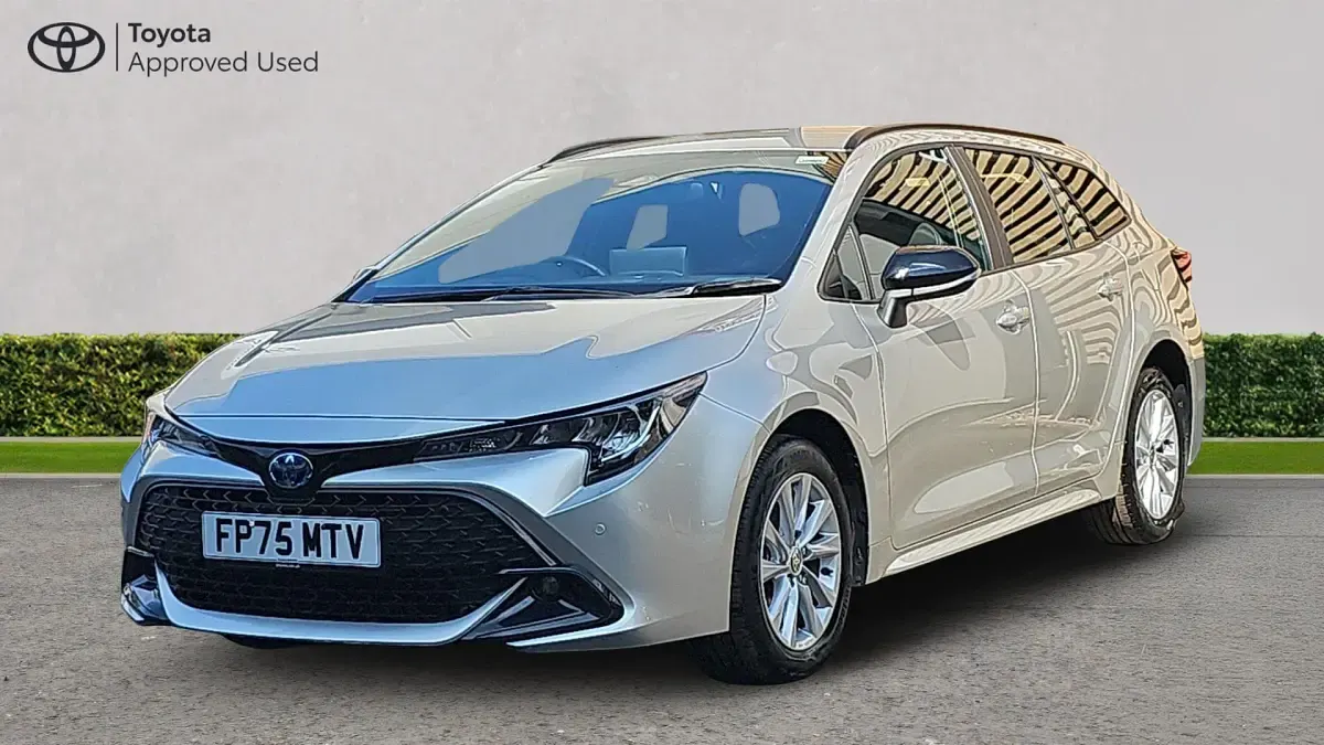 Used Toyota Corolla 140 HP (102 kW) 2025 Sterling silver Estate