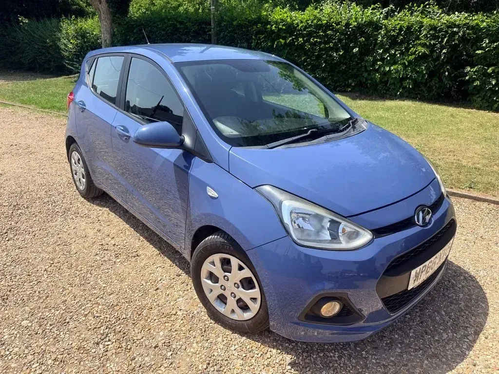 Used Hyundai i10 SE 67 HP (49 kW) 2016 Blue Hatchback