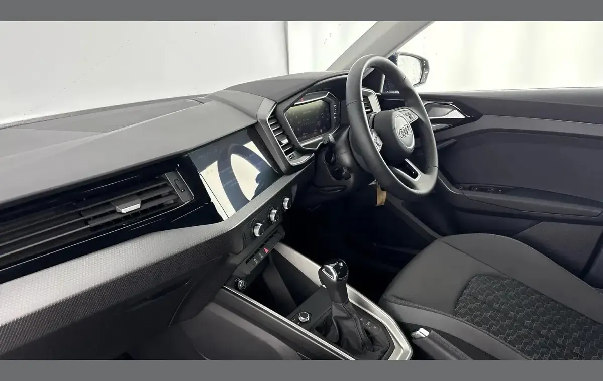 Usado Audi A1 Sport 94 HP (69 kW) 2025 Azul SUV