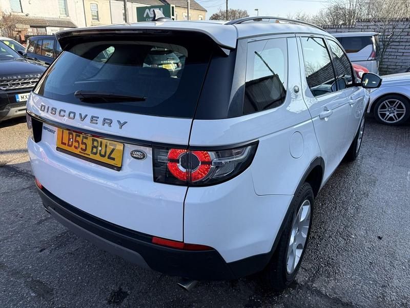 Used Land Rover Discovery Sport SE 150 HP (110 kW) 2015 White SUV