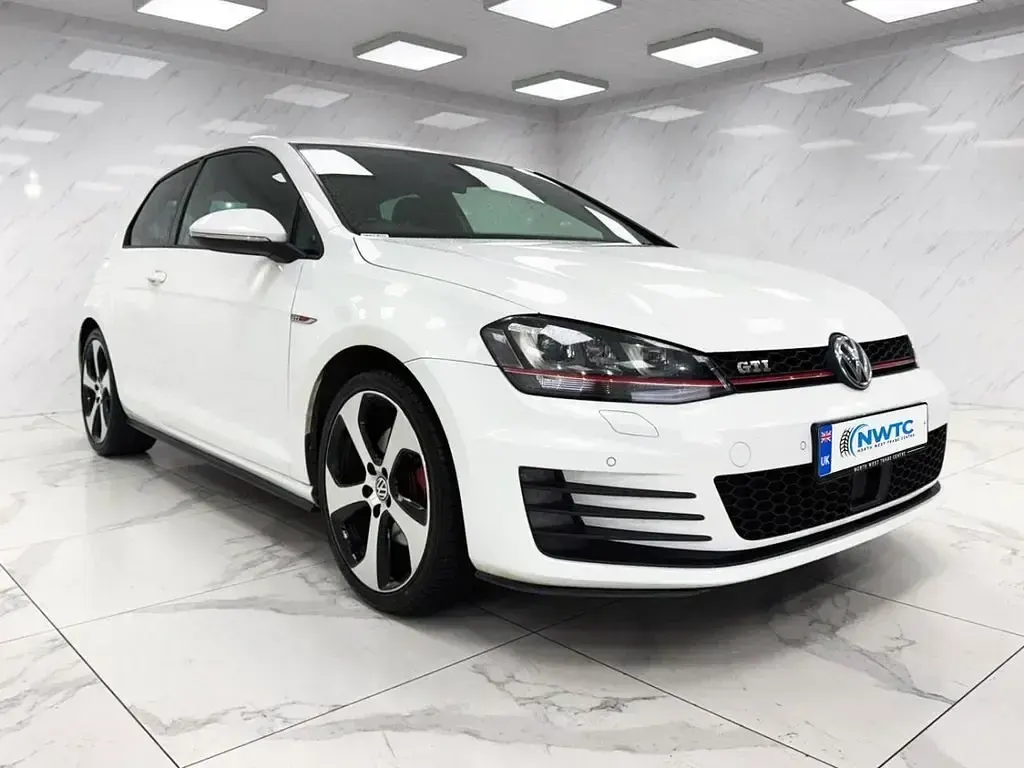 Second-hand VW Golf VII GTI 2015 Alb Hatchback