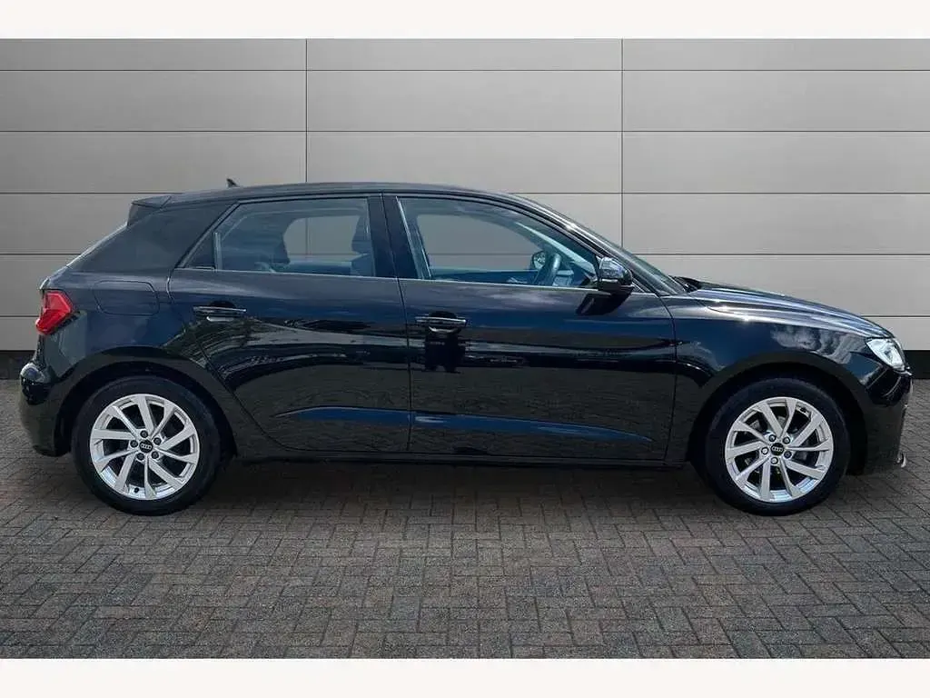 Used Audi A1 Sport 95 HP (69 kW) 2023 Black SUV