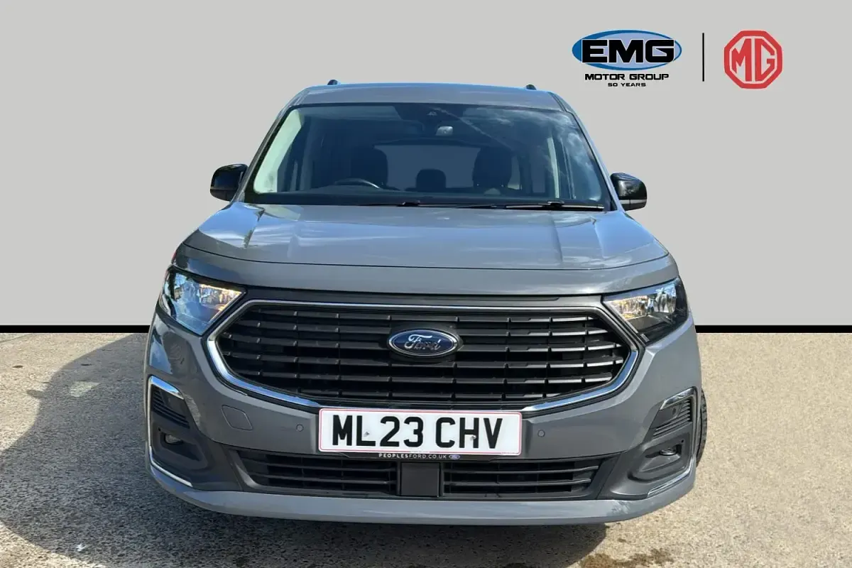 Used Ford Grand Tourneo Connect Titanium 122 HP (89 kW) 2023 Grey MPV