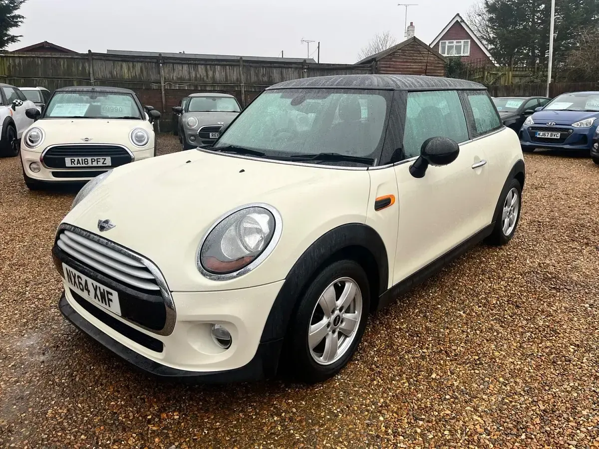 Used Mini Cooper Hatch 136 HP (100 kW) 2014 White Hatchback