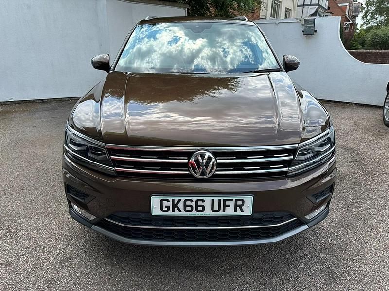 Used VW Tiguan SEL 150 HP (110 kW) 2016 Brown SUV