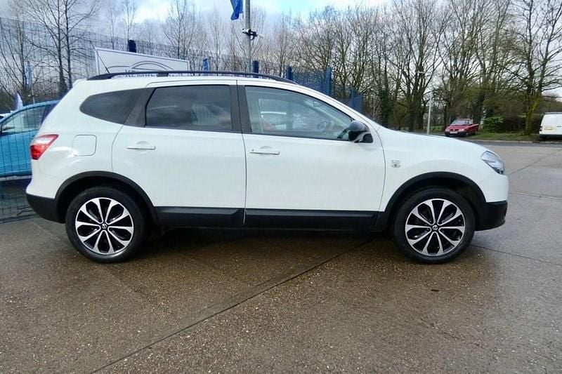 Used Nissan Qashqai +2 360º 110 HP (80 kW) 2013 White SUV