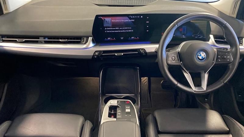 Used BMW 225 Active Tourer Luxury Line 242 HP (177 kW) 2023 Blue MPV