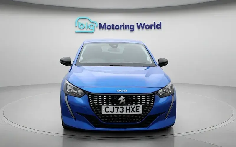 Gebraucht Peugeot 208 Allure+ 102 PS (75 kW) 2023 Blau Kleinwagen