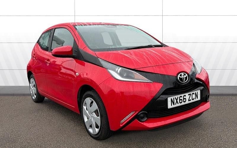 Used 2018 Toyota Aygo X-play Hatchback | £5,580 (Super price) - Image 1/4