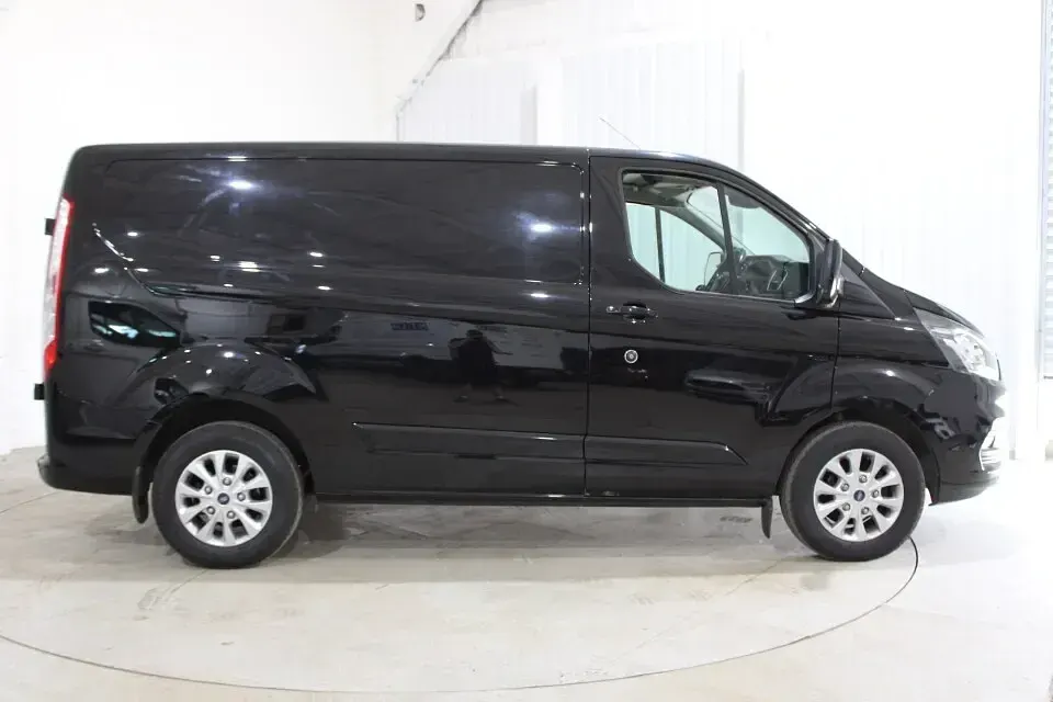 Used Ford Transit Custom Limited 130 HP (95 kW) 2019 Black Van