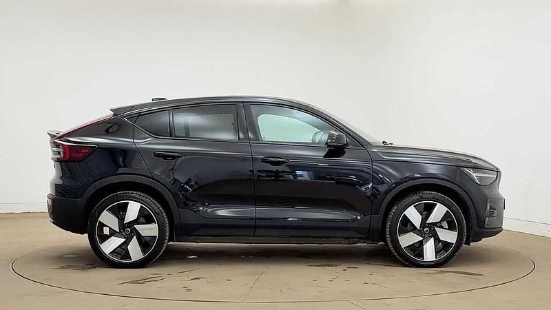 Usado Volvo C40 Ultimate 300 kW (408 HP) 2022 Preto SUV