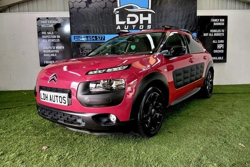 Used Citroën C4 Cactus Flair 82 HP (60 kW) 2016 Red Hatchback