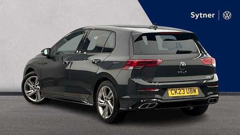 Second-hand VW Golf VIII 150 CP (110 kW) 2023