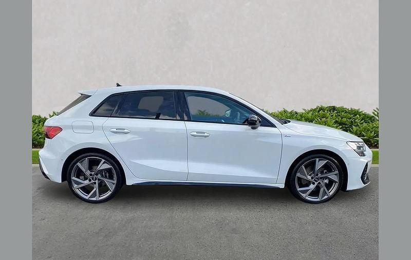 Used Audi A3 Black Edition 147 HP (108 kW) 2025 White Hatchback