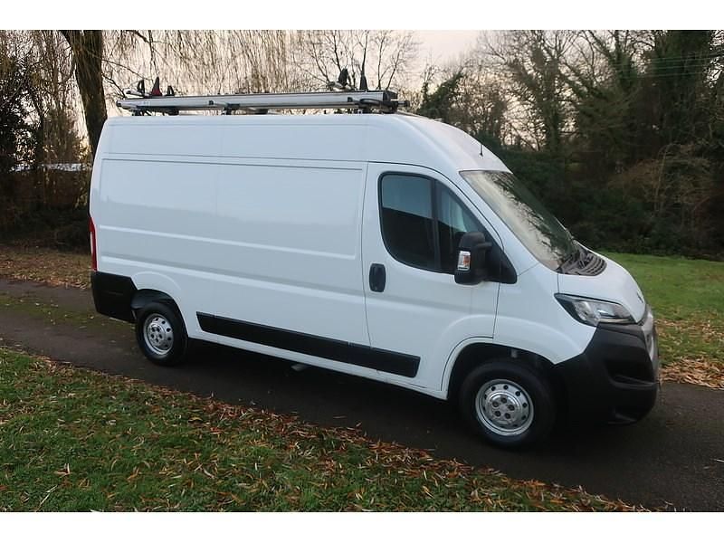 Used Peugeot Boxer S 140 HP (102 kW) 2020 White Van