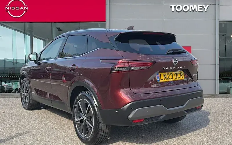 Used Nissan Qashqai Tekna 190 HP (139 kW) 2023 Red SUV