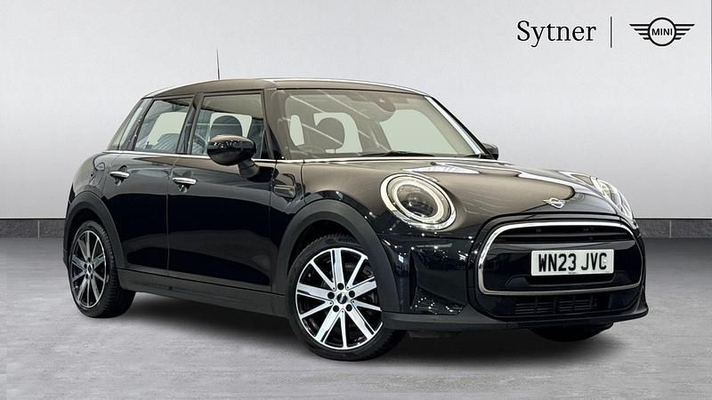 Used Mini Cooper Classic 134 HP (98 kW) 2023 Black Hatchback