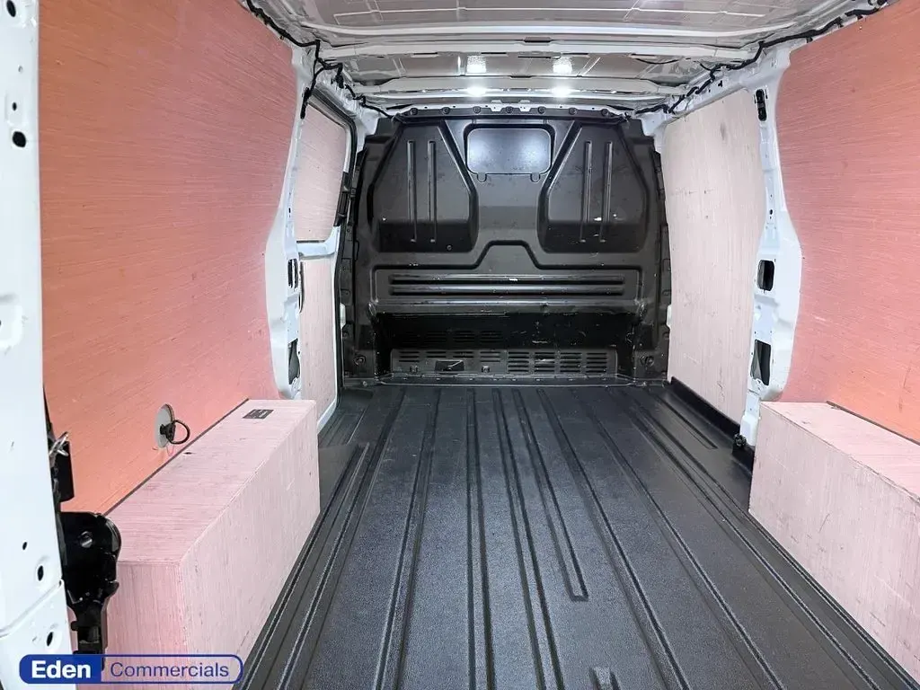 Used Ford Transit Custom Limited 2025 White Van