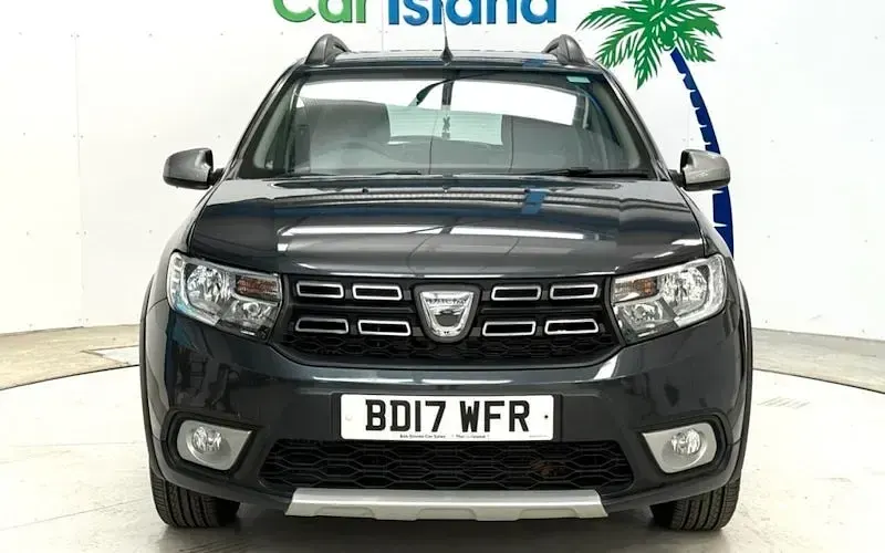 Gebraucht Dacia Sandero Lauréate 90 PS (66 kW) 2017 Grau Kleinwagen