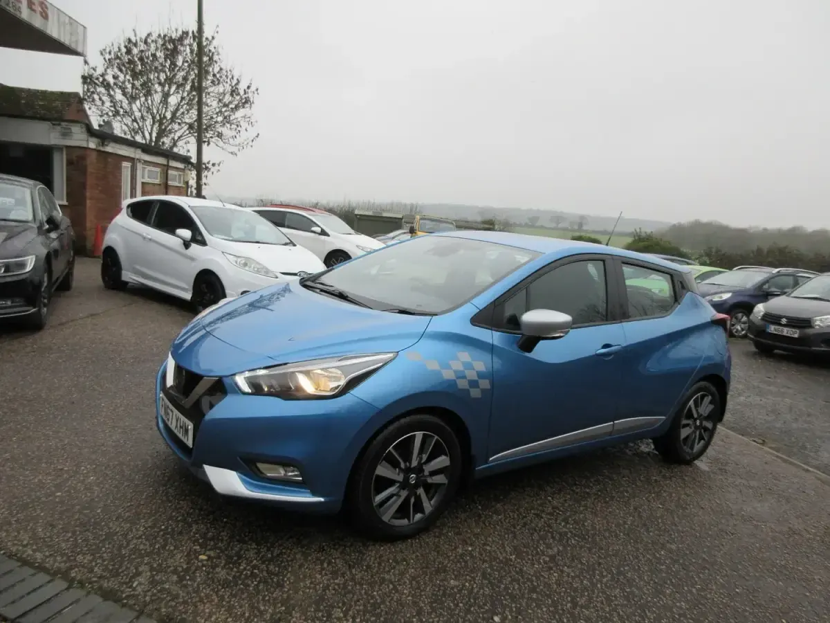 Usado Nissan Micra Acenta 90 HP (66 kW) 2017 Azul Citadino