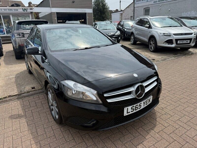 Black Used 2015 Mercedes A180 Hatchback | £9,495 (Fair price) - Image 1/4
