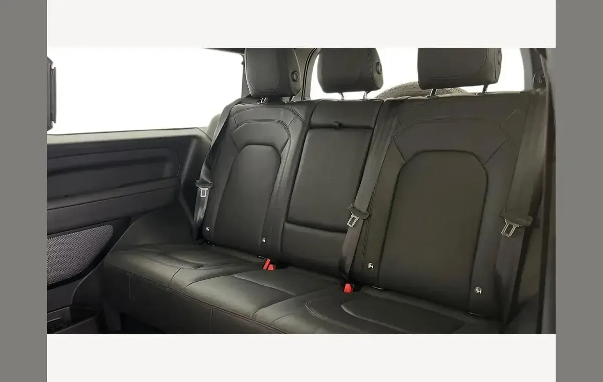 Used Land Rover Defender HSE 250 HP (183 kW) 2022 Grey SUV