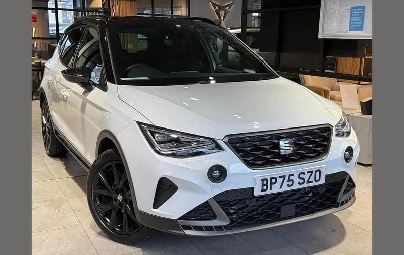 New Seat Arona Black Edition 115 HP (84 kW) 2026 White SUV