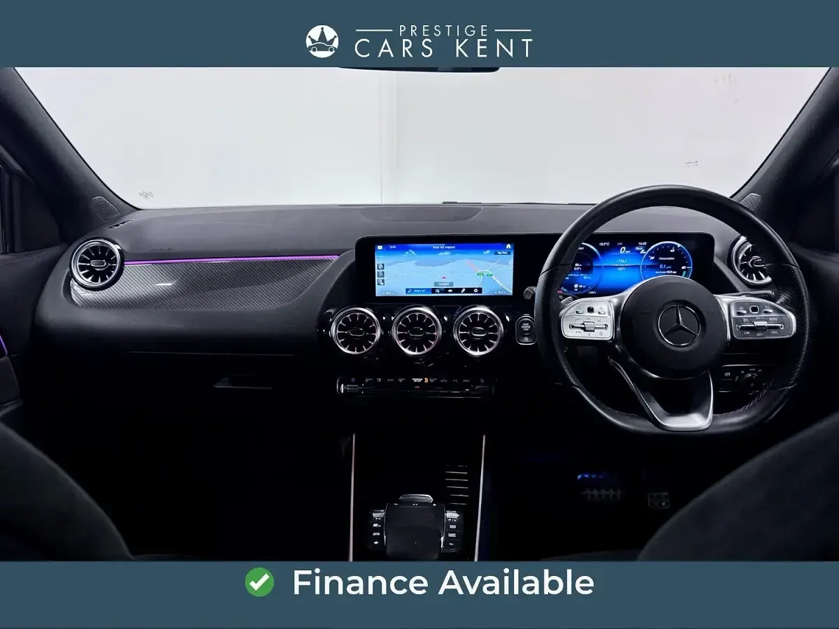 Used Mercedes GLA200 Executive 163 HP (119 kW) 2022 White SUV