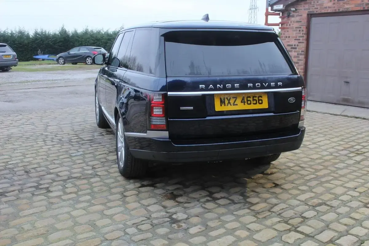 Used Land Rover Range Rover Autobiography 306 HP (225 kW) 2017 Blue SUV
