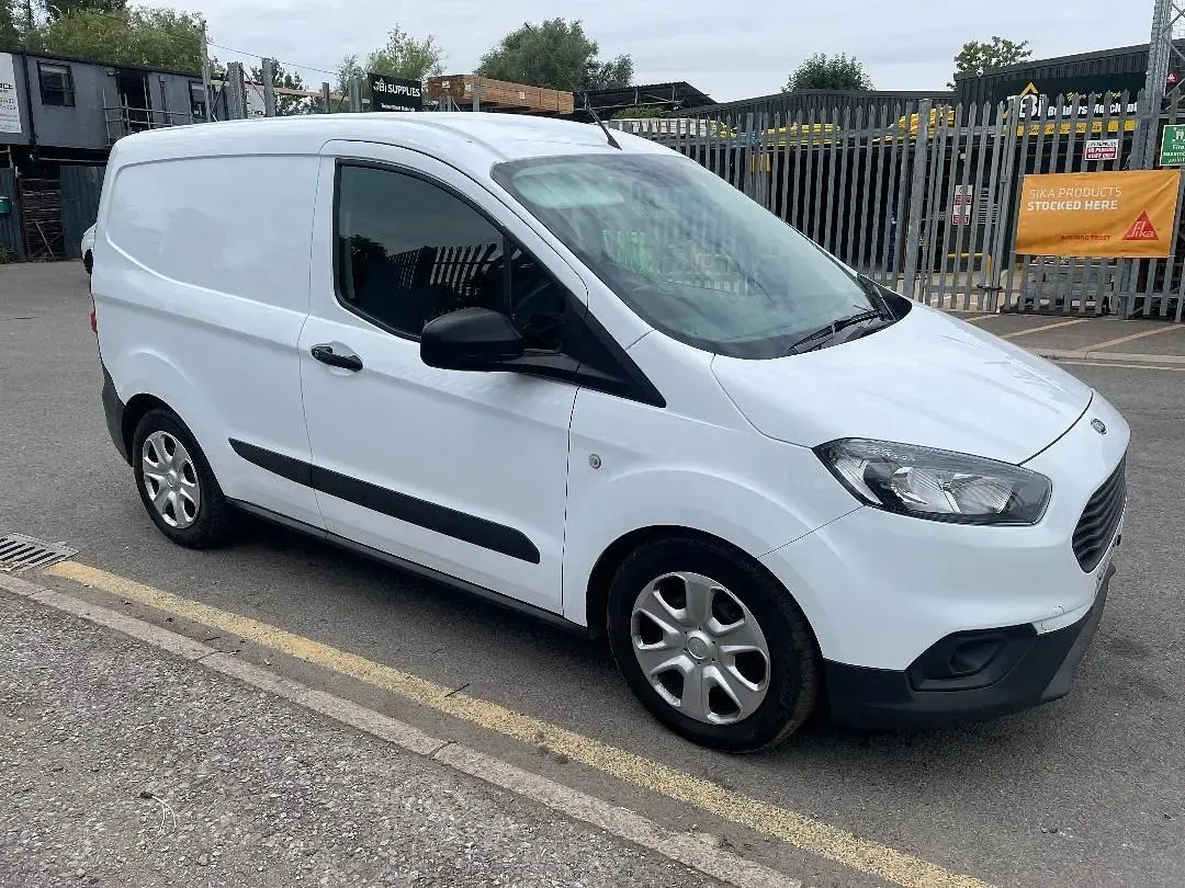 Used Ford Transit Courier Trend 100 HP (73 kW) 2022 White Van