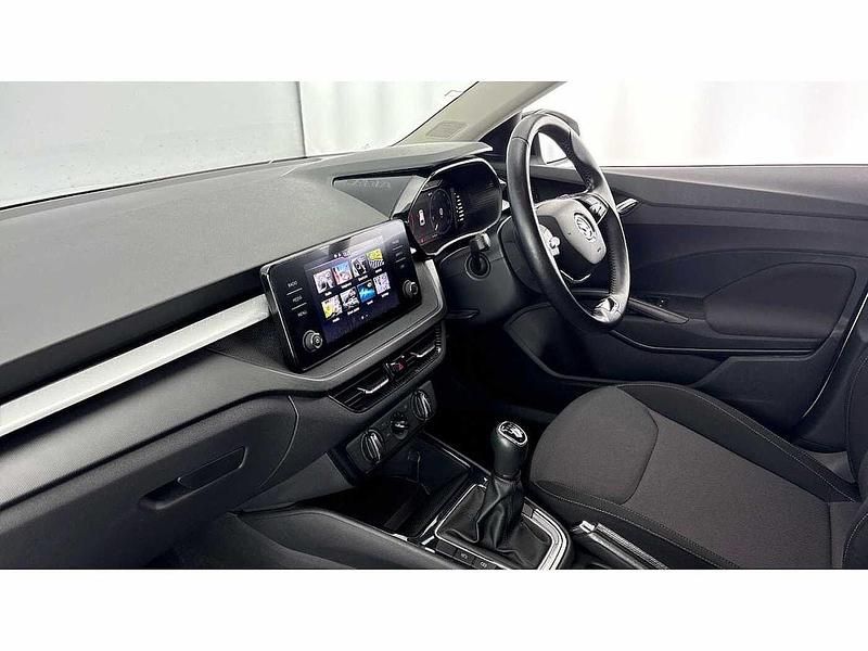 Used Skoda 110 R Colour Edition 81 HP (59 kW) 2023 Moon white metallic body / black magic pearl effect roof Hatchback