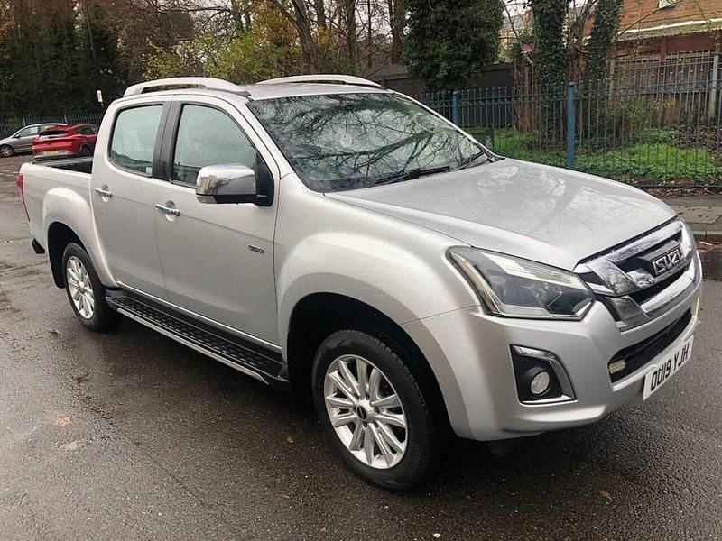 Used Isuzu Pick up 164 HP (120 kW) 2019 Silver Pickup