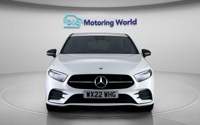 Used Mercedes A180 Executive 136 HP (100 kW) 2022 White Hatchback