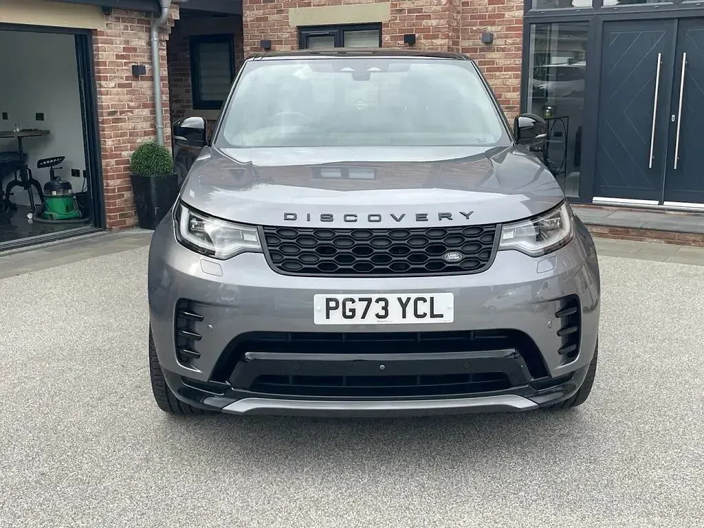 Used Land Rover Discovery SE Dynamic 300 HP (220 kW) 2023 Grey SUV