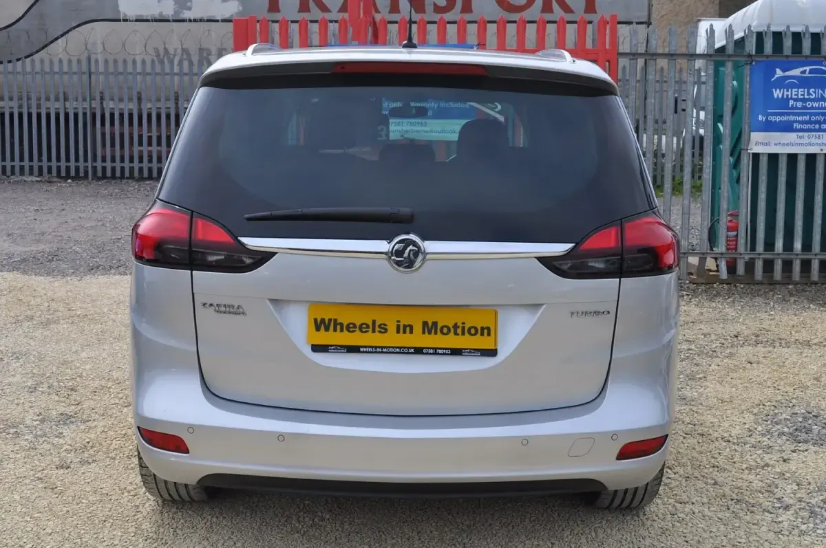 Used Vauxhall Zafira SRi 140 HP (102 kW) 2016 Silver MPV