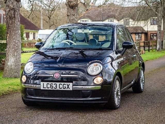 Used Fiat 500 Lounge 85 HP (62 kW) 2014 Black Hatchback