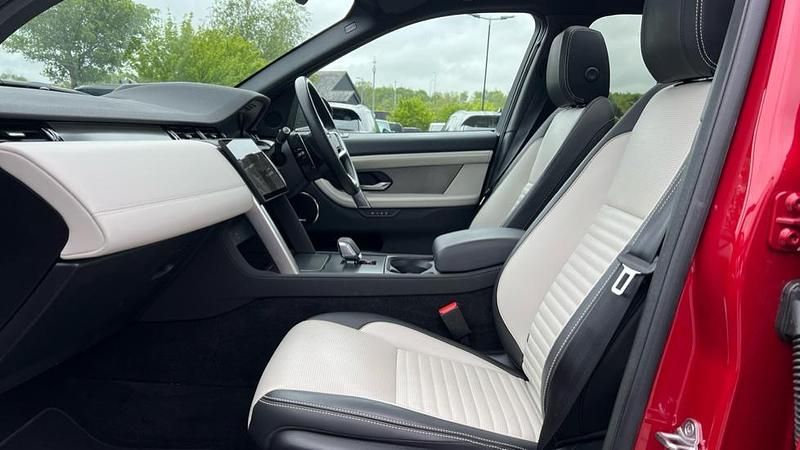 Second-hand Land Rover Discovery Sport HSE Dynamic 204 CP (150 kW) 2024 Roșu SUV