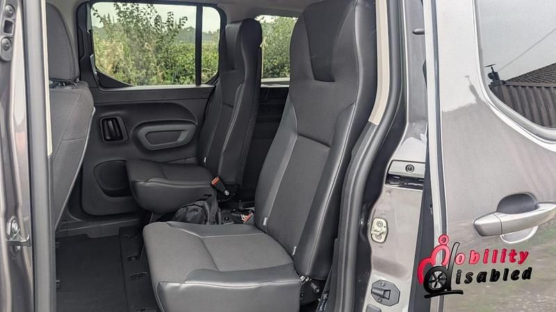 Used Citroën e-Berlingo XTR 100 kW (136 HP) 2024 Grey MPV