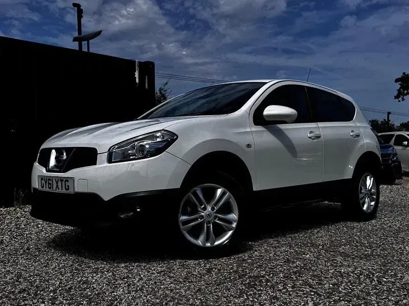 Used Nissan Qashqai Acenta 110 HP (80 kW) 2011 White SUV