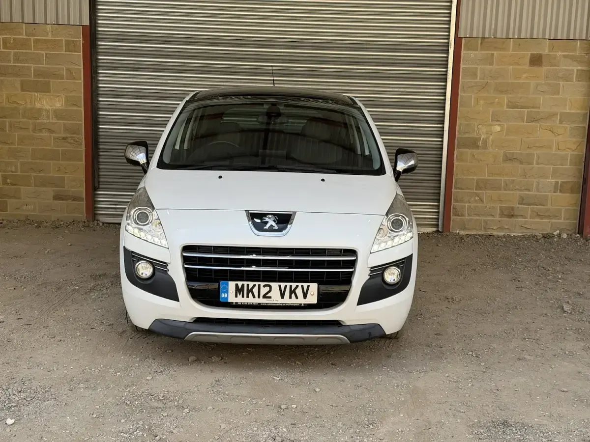 Used Peugeot 3008 163 HP (119 kW) 2012 White Estate