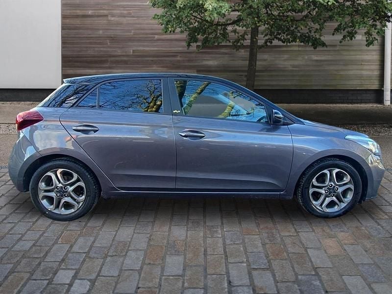 Used Hyundai i20 84 HP (61 kW) 2020 Grey Hatchback