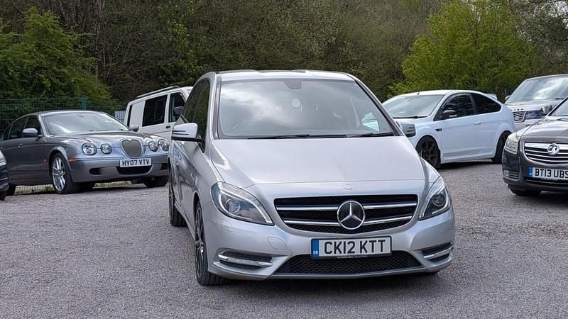 Used Mercedes B180 109 HP (80 kW) 2012 Silver MPV
