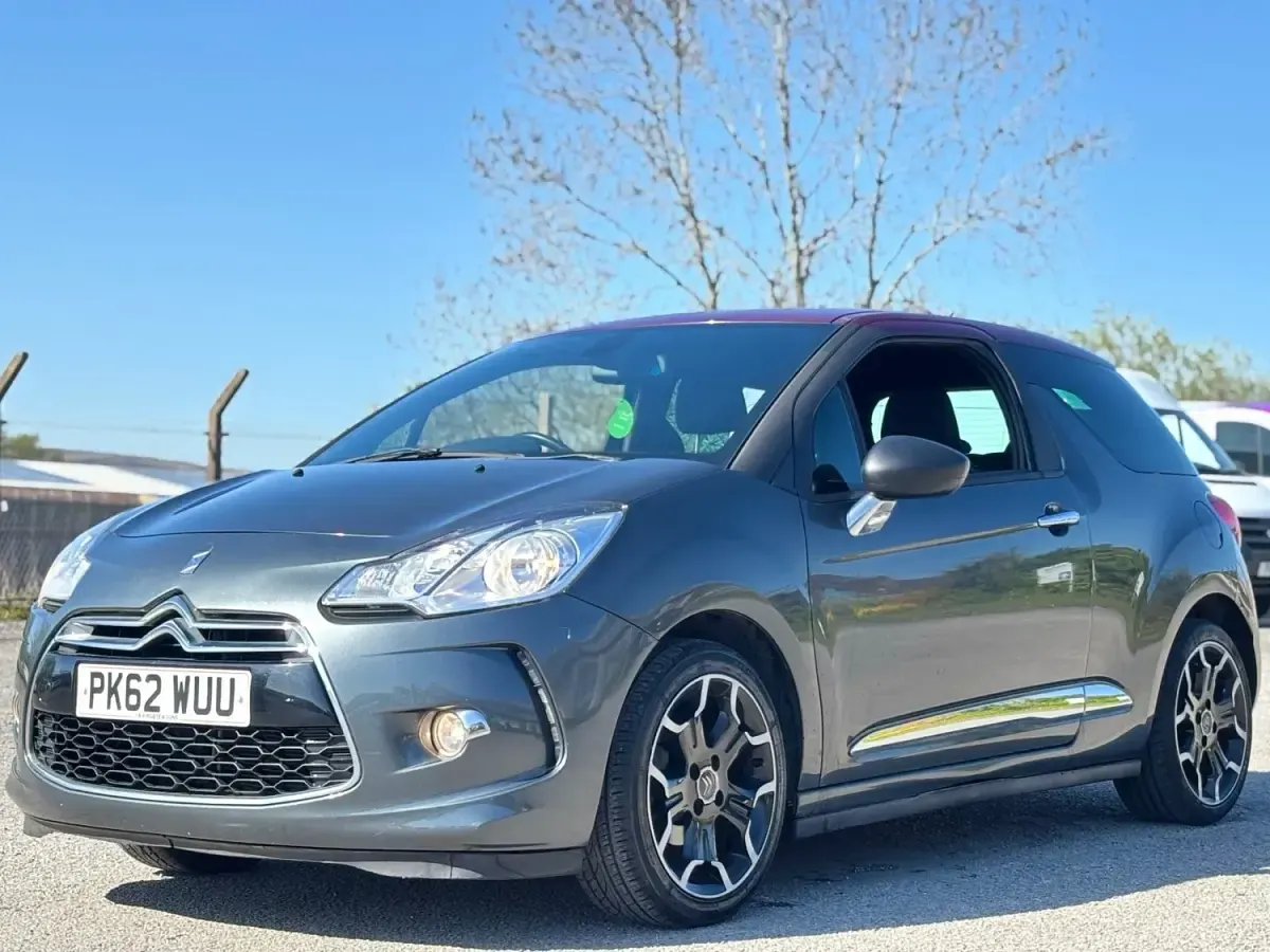 Usado Citroën DS3 2012 Cinzento Citadino