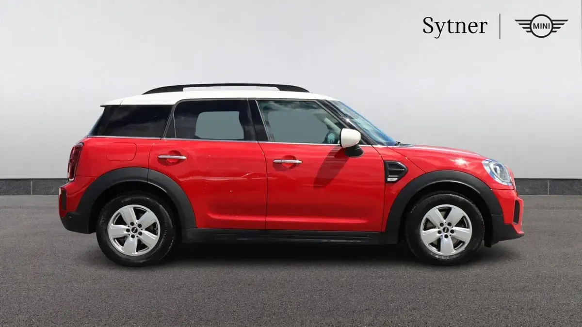 Used Mini Cooper Countryman Classic 134 HP (98 kW) 2022 Red SUV