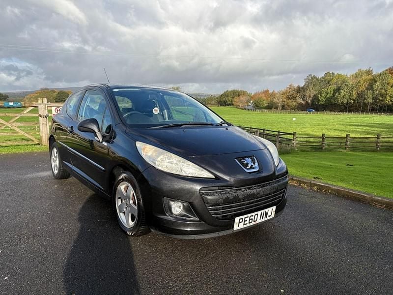 Black Used 2010 Peugeot 207 Hatchback | £1,795 (Fair price) - Image 1/3
