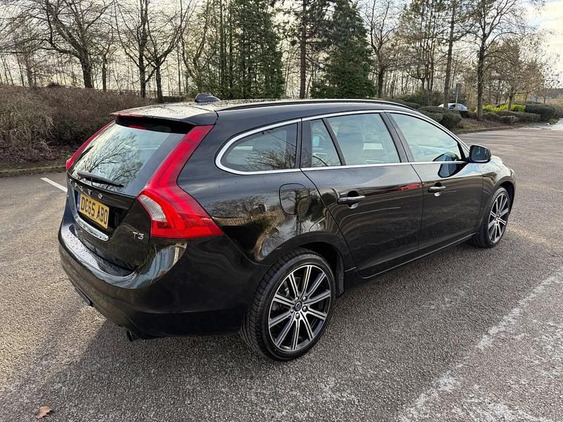 Used Volvo V60 SE 152 HP (111 kW) 2015 Black Estate