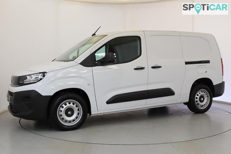 White New 2024 Vauxhall Combo S MPV | £16,499 (Super price) - Image 1/4